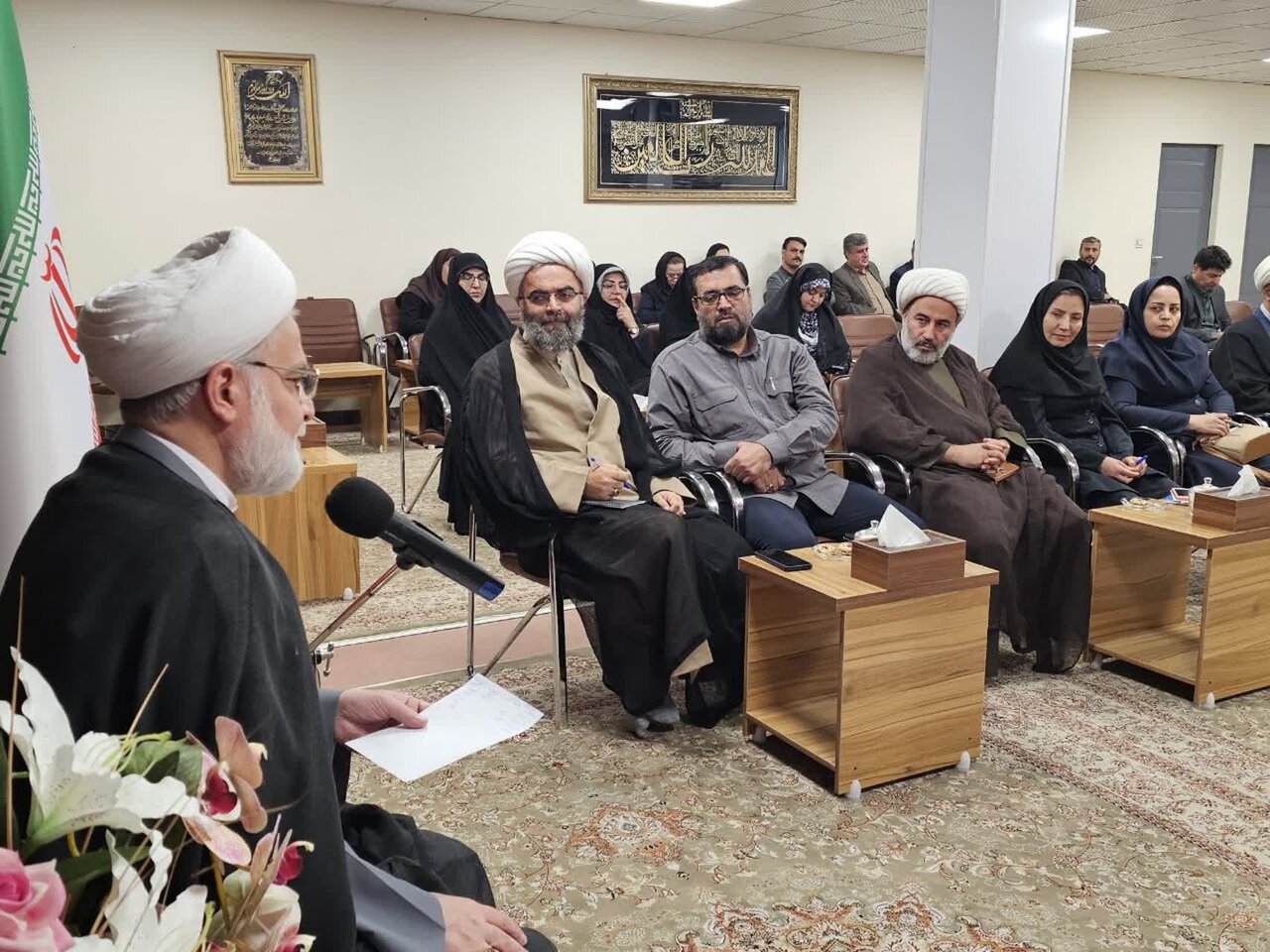 نشست هماهنگی دستگاه‌های اجرایی کردستان برای برگزاری همایش ملی «بانوی کُرد»