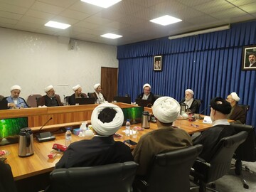 نشست دادستان ویژه روحانیت قم با مدیران مدارس علمیه