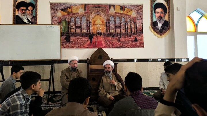 تصاویر / سفر دبیر قرارگاه جهادی پیامبر اعظم مرکز خدمات کشور به همدان