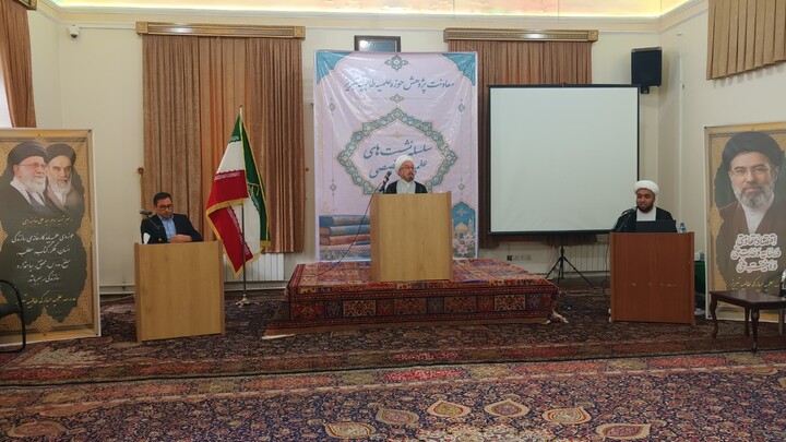 تصاویر / برگزاری نخستین نشست علمی-تخصصی حوزه علمیه طالبیه تبریز با موضوع بررسی حکم قتل فرزند توسط پدر
