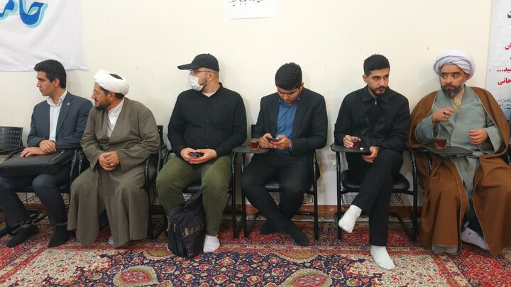 تصاویر / برگزاری نخستین نشست علمی-تخصصی حوزه علمیه طالبیه تبریز با موضوع بررسی حکم قتل فرزند توسط پدر
