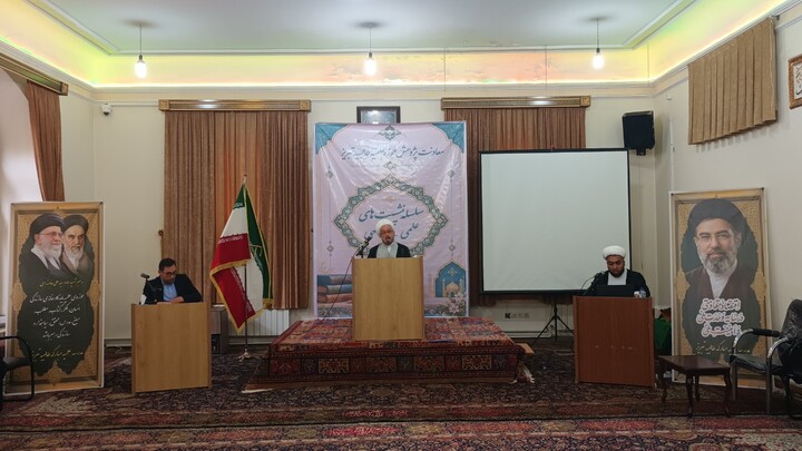 تصاویر / برگزاری نخستین نشست علمی-تخصصی حوزه علمیه طالبیه تبریز با موضوع بررسی حکم قتل فرزند توسط پدر
