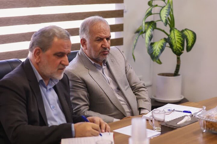 تصاویر / دیدار نماینده ولی‌فقیه در استان و امام جمعه قزوین با اقشار مختلف مردم استان قزوین