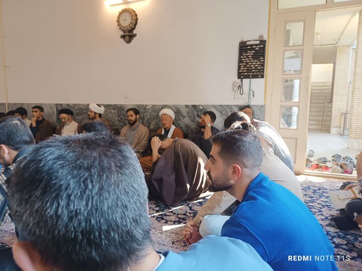 تصاویر/جلسه درس اخلاق مدرسه علمیه امام صادق(ع)بروجرد