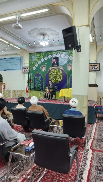 تصاویر|برگزاری جلسه ترویج پژوهش و رونمایی از کتاب «حقائق الاصولیه»
