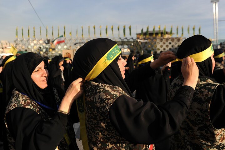 تصاویر/ آموزش نظامی بانوان جانفدا در تهران