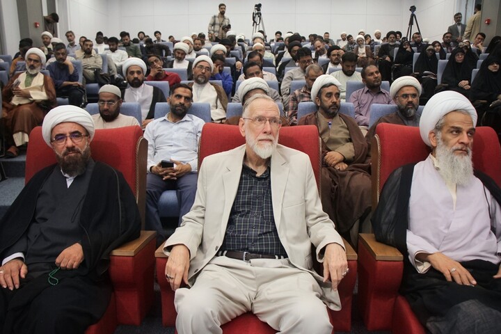 نشست نامه های امام شهید