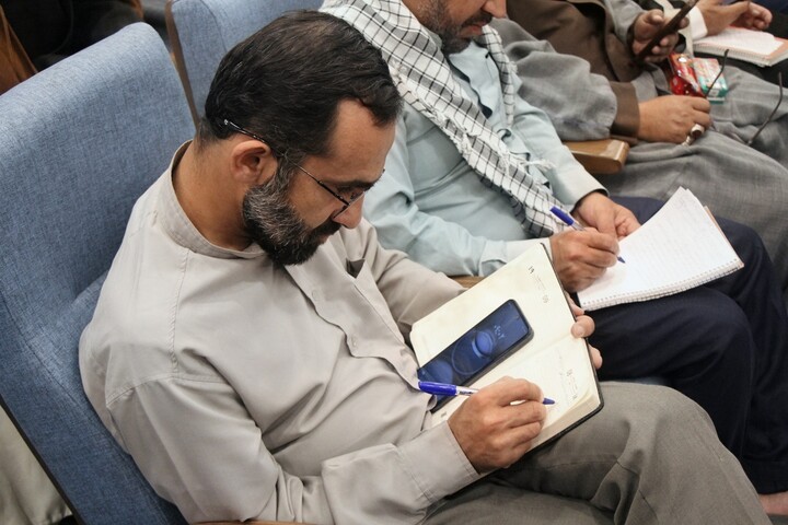 نشست نامه های امام شهید