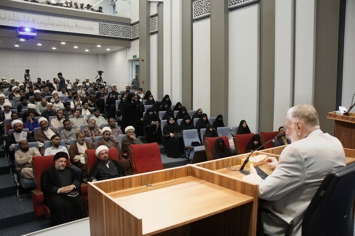 نشست نامه های امام شهید