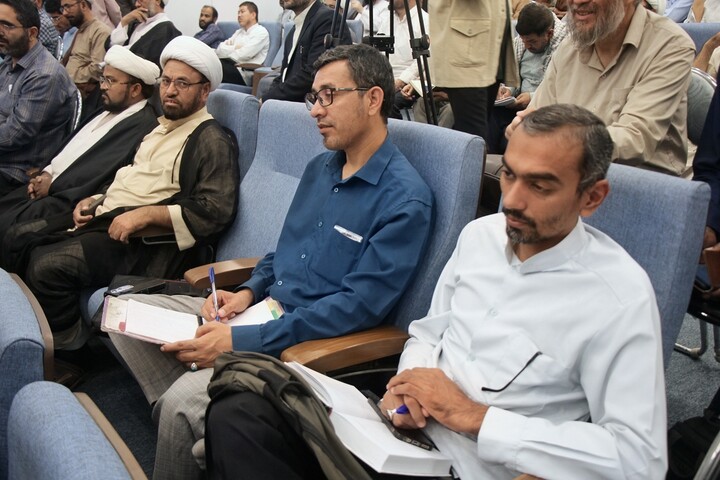 نشست نامه های امام شهید