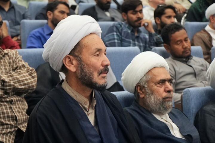 نشست نامه های امام شهید