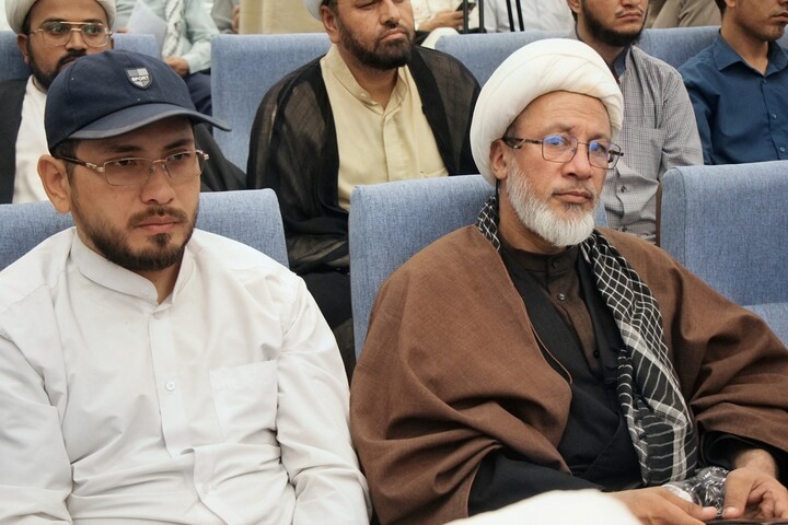 نشست نامه های امام شهید