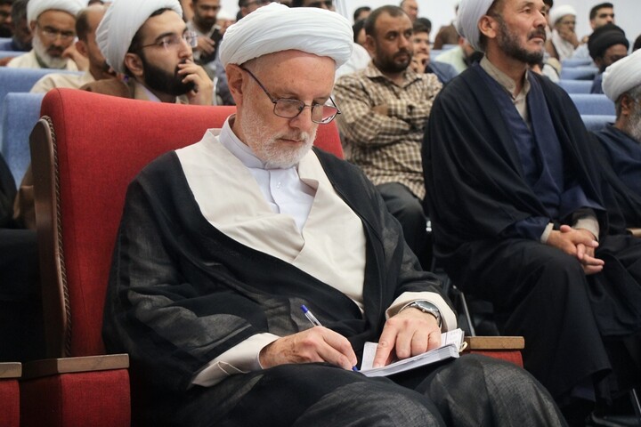 نشست نامه های امام شهید