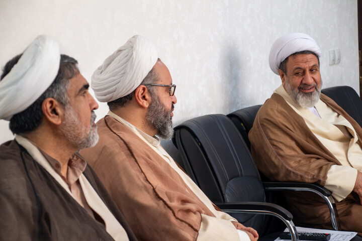 تصاویر/ مراسم تجلیل از پیشکسوتان دفاع مقدس حوزه علمیه استان کرمان