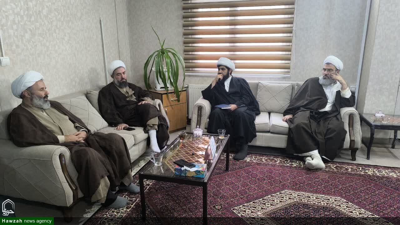 تصاویر / سفر دبیر قرارگاه جهادی پیامبر اعظم مرکز خدمات کشور به همدان