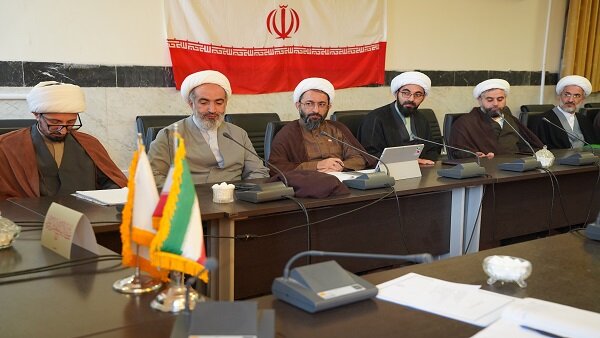 اولین نشست مدیران مدارس علمیه کرمانشاه برگزار شد+عکس