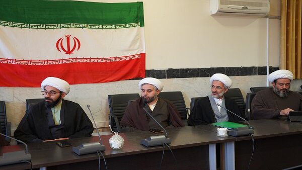 اولین نشست مدیران مدارس علمیه کرمانشاه برگزار شد+عکس
