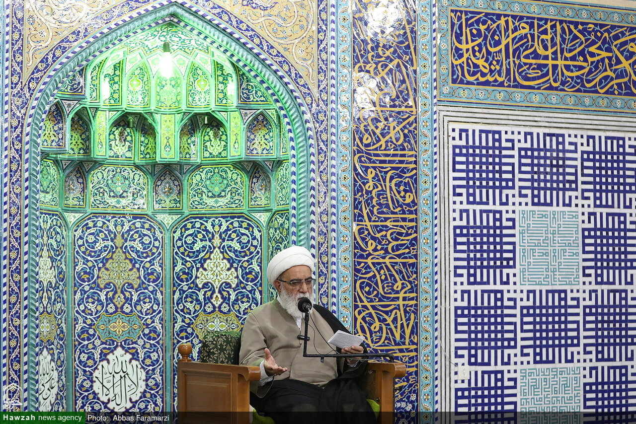 تهذیب نفس و احیای سنتهای کارآمد حوزه، لازمه ایفای رسالت طلبگی است