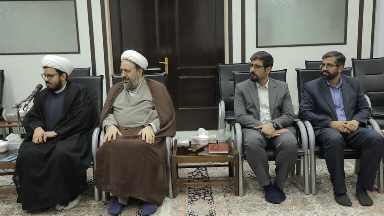 جوان‌گرایی و تحول دو  مطالبه رهبر معظم انقلاب از مراکز حوزوی است