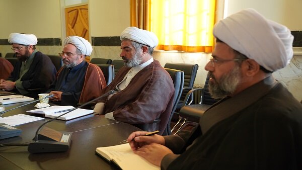 جداسازی طلاب سطوح عالی از پایه و تقویت نقش مساجد در جذب، اولویت حیاتی حوزه است+عکس
