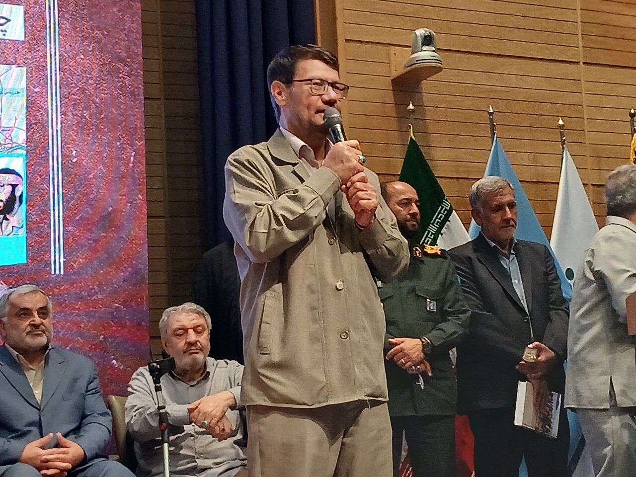 آیین رونمایی از کتاب‌ها، اطلس‌ها و آثار مربوط به نبردهای خراسان بزرگ در هشت سال دفاع مقدس