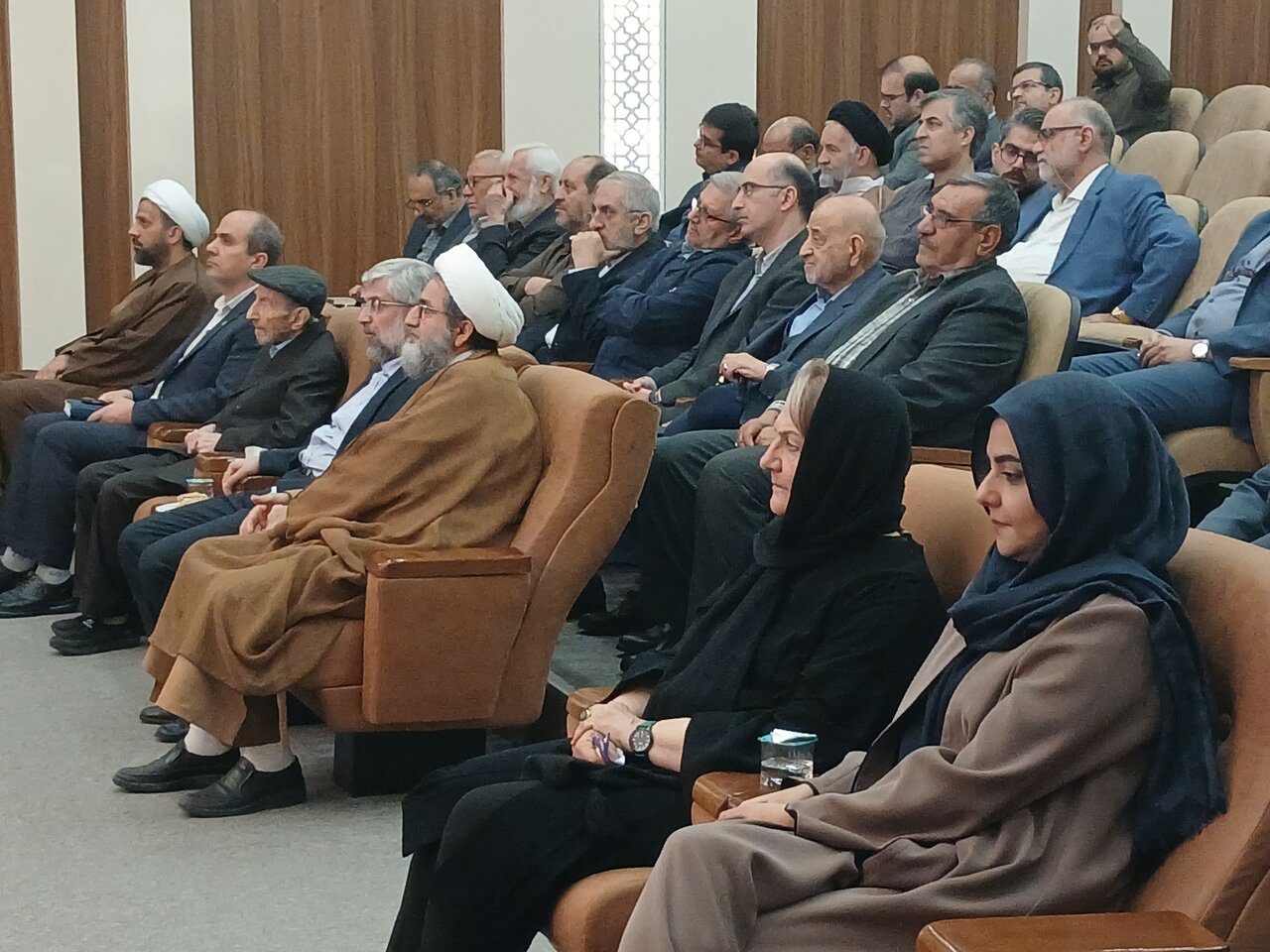 در مراسم نخستین سالگرد درگذشت دکتر محمود روحانی، قرآن‌پژوه و استاد دانشگاه علوم پزشکی مشهد