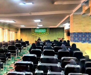 مراسم گرامیداشت ولادت حضرت زینب(س) در مدرسه علمیه ریحانه النبی(س)اراک