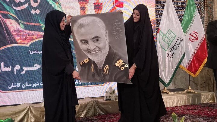 تصاویر/ همایش «بانوان حرم ساز » به مناسبت میلاد با سعادت حضرت زینب (س)درکاشان