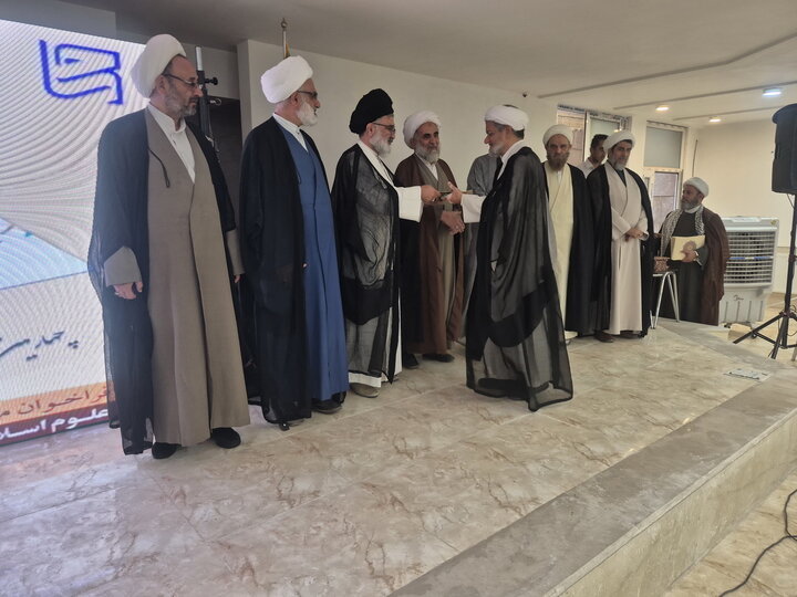تصاویر/ آیین تجلیل از نفرات برتر هفدهمین جشنواره علامه حلی(ره) مدارس منطقه کاشان