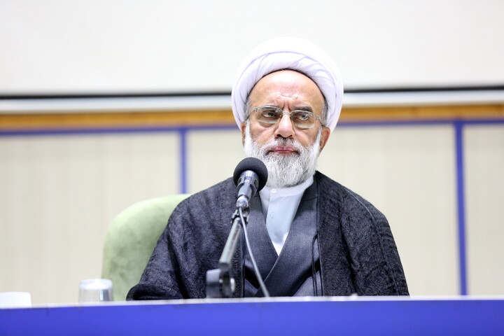 تصاویر/ مراسم بزرگداشت  پنجمین سالگرد ارتحال علامه حسن زاده آملی(ره)