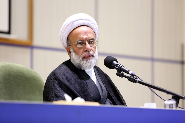 تصاویر/ مراسم بزرگداشت  پنجمین سالگرد ارتحال علامه حسن زاده آملی(ره)