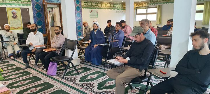 تصاویر/ برگزاری کلاس هوش مصنوعی در مدرسه علمیه امام حسن عسکری (ع) آمل