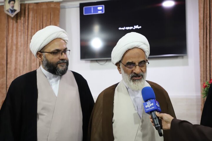 تصاویر/دیدار نماینده ولی‌فقیه در سپاه پاسداران انقلاب اسلامی با علمای شیعه و اهل‌سنت در بندرعباس