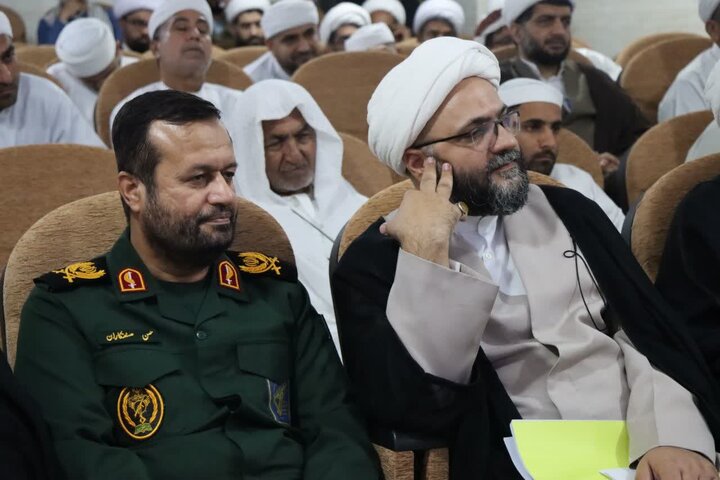 تصاویر/دیدار نماینده ولی‌فقیه در سپاه پاسداران انقلاب اسلامی با علمای شیعه و اهل‌سنت در بندرعباس