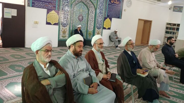 تصاویر/ برگزاری دوره مقاله نویسی و پژوهش درسی در مدرسه علمیه امام صادق (ع) محمودآباد