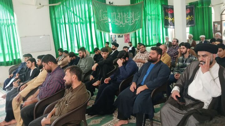 تصاویر/ برگزاری دوره مقاله نویسی و پژوهش درسی در مدرسه علمیه امام صادق (ع) محمودآباد