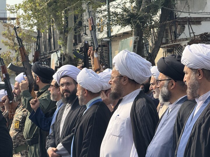 تصاویر/ حضور طلاب و روحانیون حوزه علمیه استان گیلان در رزمایش بزرگ جانفدای رشت