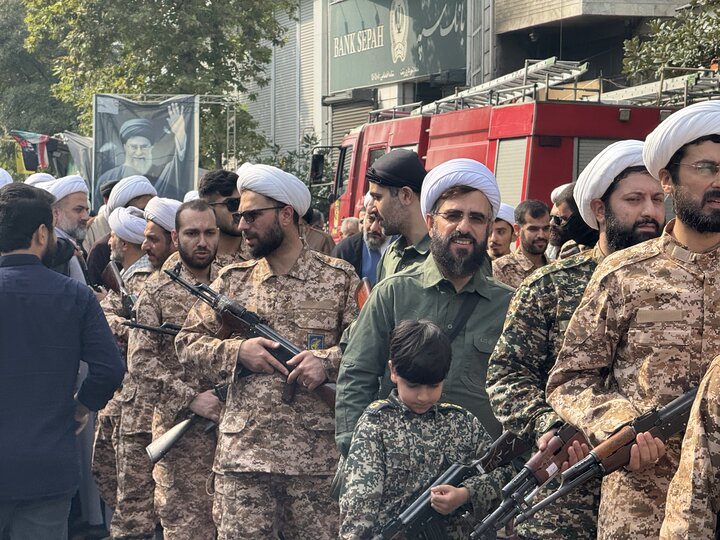 تصاویر/ حضور طلاب و روحانیون حوزه علمیه استان گیلان در رزمایش بزرگ جانفدای رشت