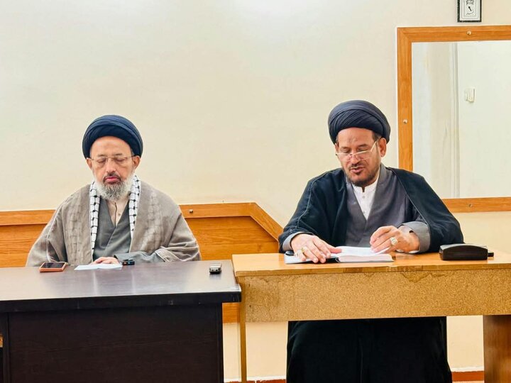 جامعہ المصطفیٰ مشہد میں پاکستانی طلاب کی نشست؛ ہیئتِ ائمہ مساجد و علماءِ امامیہ پاکستان عہدیدار مولانا سید صادق رضا تقوی کی شرکت