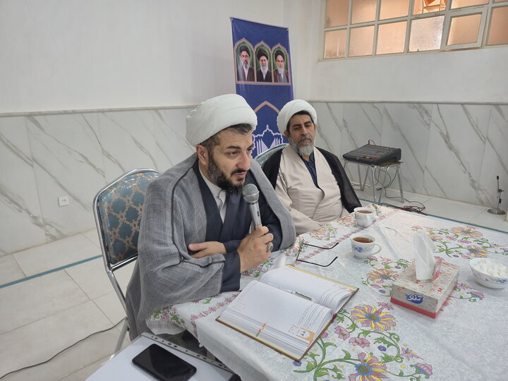 تصاویر/ نشست معاون پژوهش حوزه‌های علمیه با مدیران آموزش و پژوهش مدارس علمیه کاشان