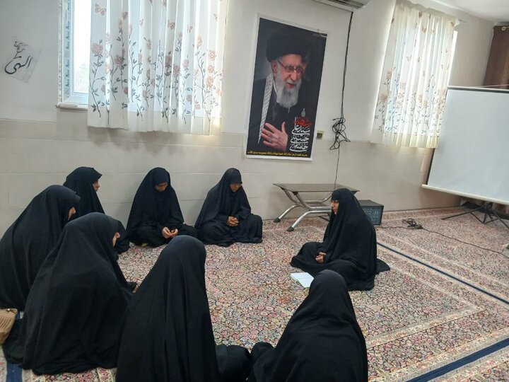 تصاویر/ گعده های طلبگی در طرح اربعین تعالی طلاب جدیدالورود مدرسه الزهرا(س) شهداد