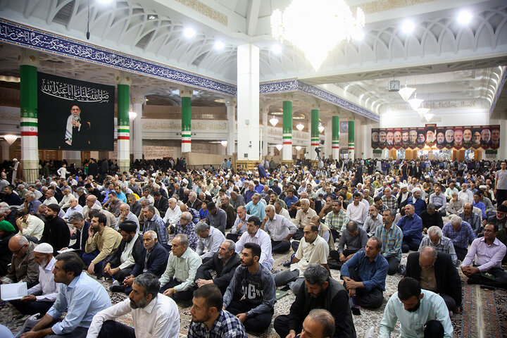 حضور پرشور زائران در حرم بانوی کرامت در شب میلاد حضرت زینب کبری (س)