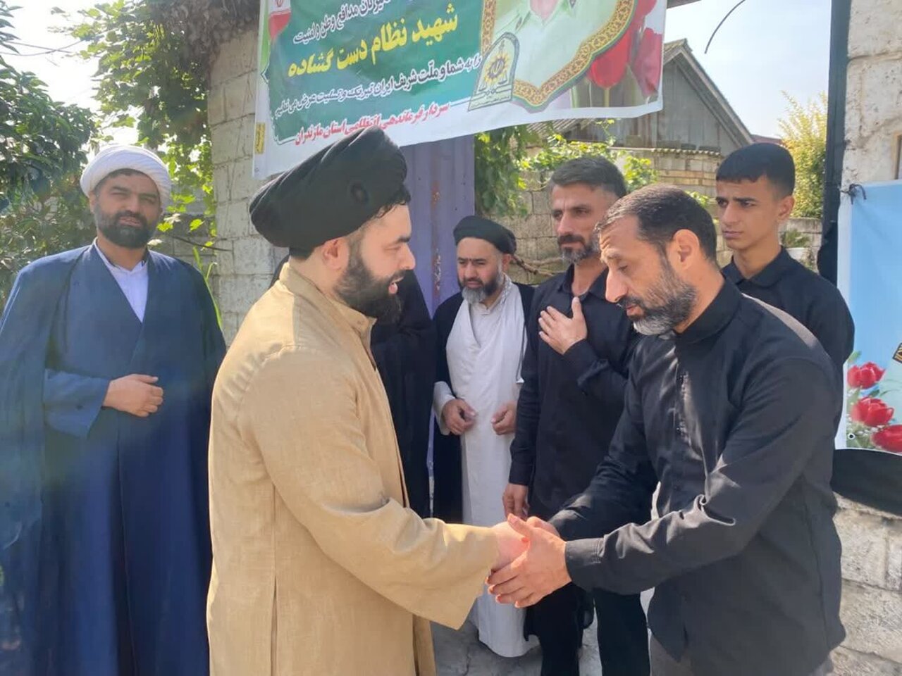 تکریم و تجلیل از خانواده شهید نظام دست‌گشاده از شهدای امنیت