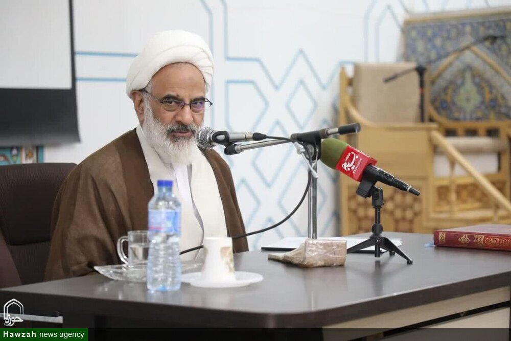 روحانیت در خط مقدم مقابله با تحریف دین و شبهه‌افکنی قرار دارد