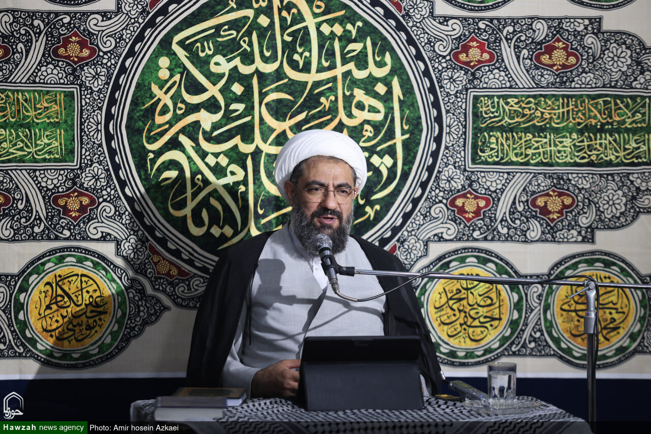 احترام به استاد و تواضع، از عوامل برکت علم و زندگی طلبگی است