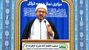 خطیب جمعه کارگل بر لزوم پایبندی به حجاب و ارزش های اسلامی تاکید کرد