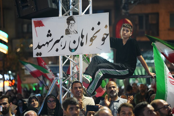 تصاویر/ جشن ولادت حضرت زینب(س) در میدان انقلاب