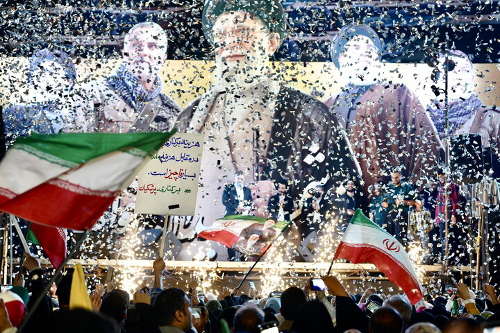 تصاویر/ جشن ولادت حضرت زینب(س) در میدان انقلاب