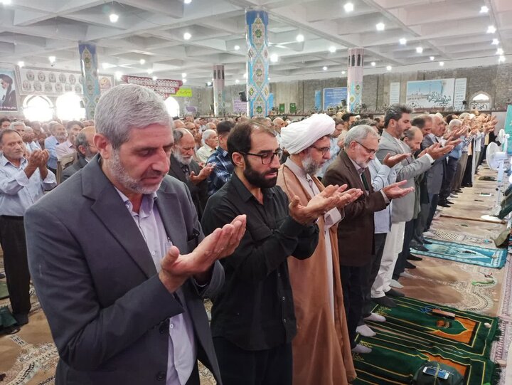تصاویر/ اقامه نماز عبادی سیاسی جمعه کاشان