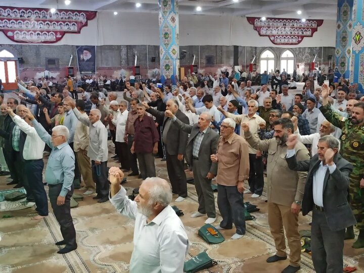 تصاویر/ اقامه نماز عبادی سیاسی جمعه کاشان